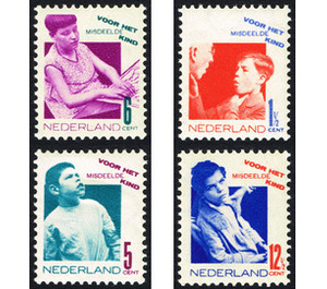 Children Stamps - Netherlands 1931 Set